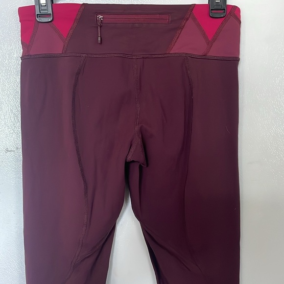 Lululemon Size 6 Maroon Crop Leggings w/ Accents - Picture 4 of 8